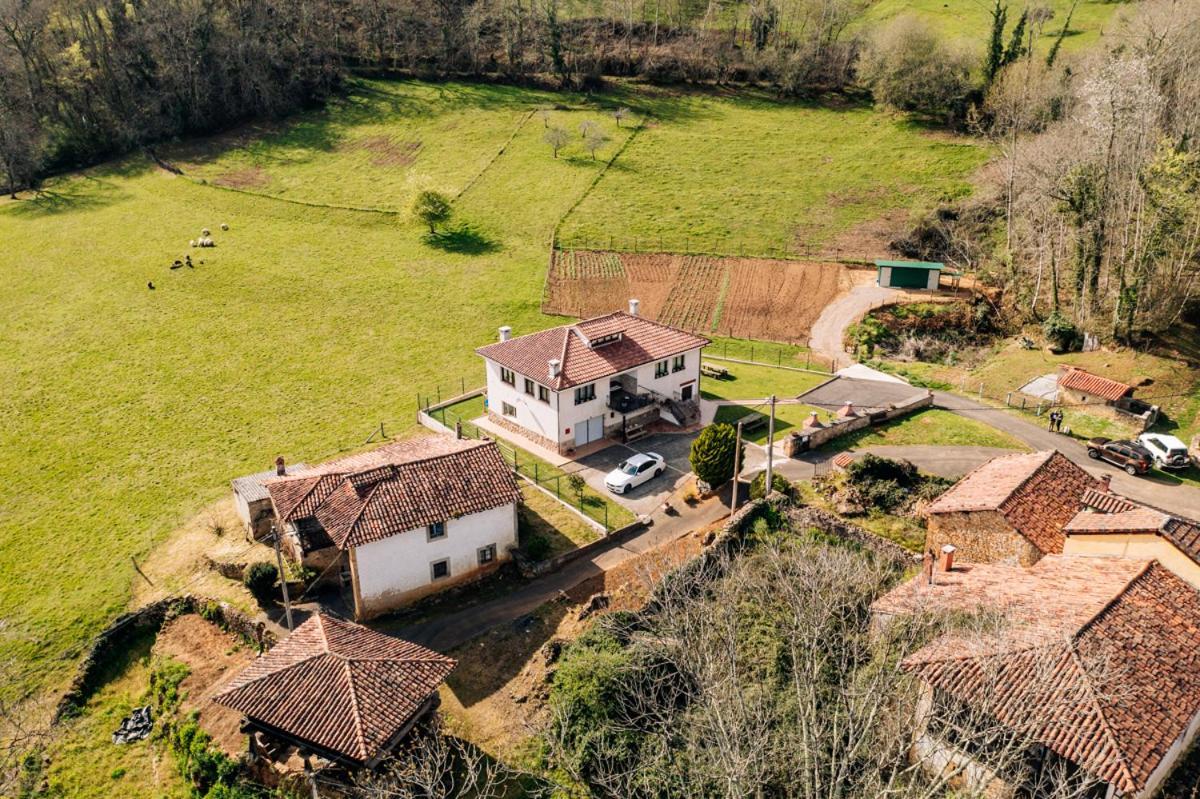 Villa La Cortina Onís Esterno foto