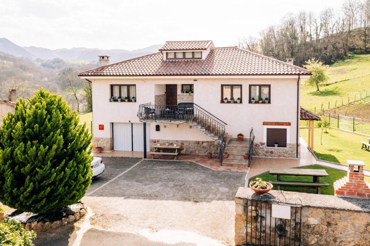 Villa La Cortina Onís Esterno foto