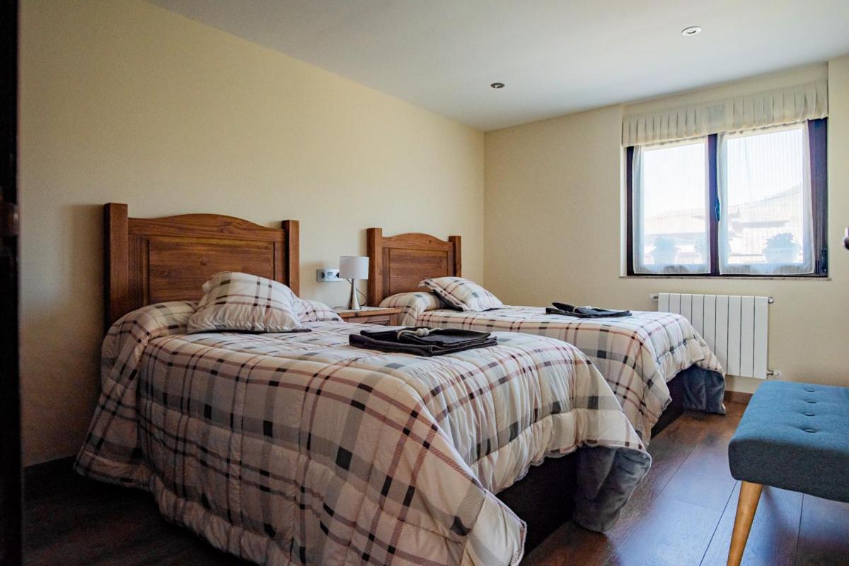 Villa La Cortina Onís Esterno foto